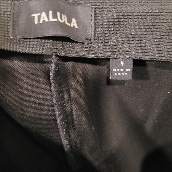 Aritzia Talula Black Polyester Stretch Leggings - Picture 3 of 8